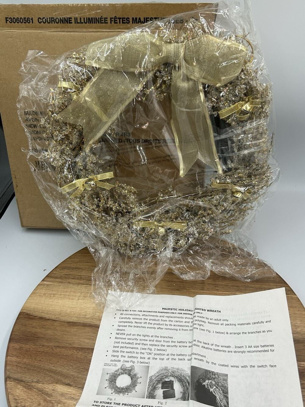 Avon 2006 Majestic Holiday Lighted Wreath Gold Christmas Decor NIB 18”